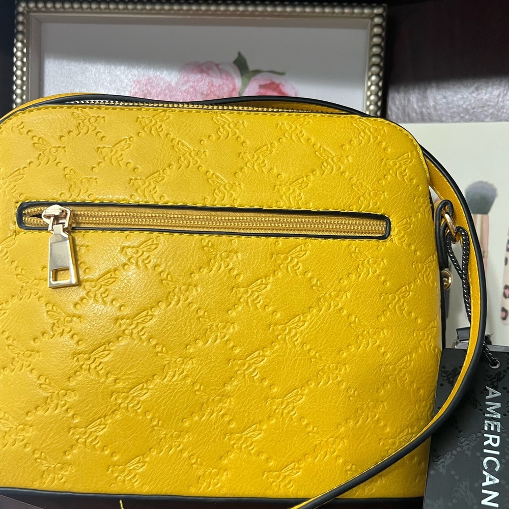 American Bee Yellow Crossbody Dome Bag - Picture 5 of 10